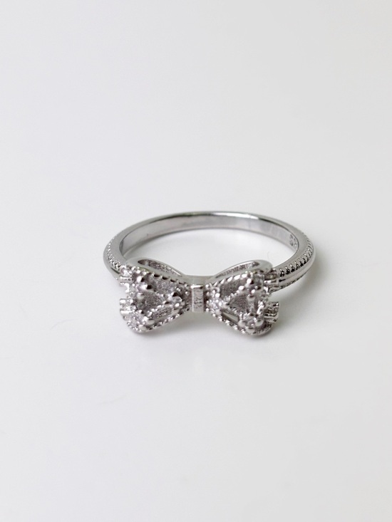 Jewelry - Elegant 925 Sterling Silver Studded Cubic Zirconia Bow Knot Ring